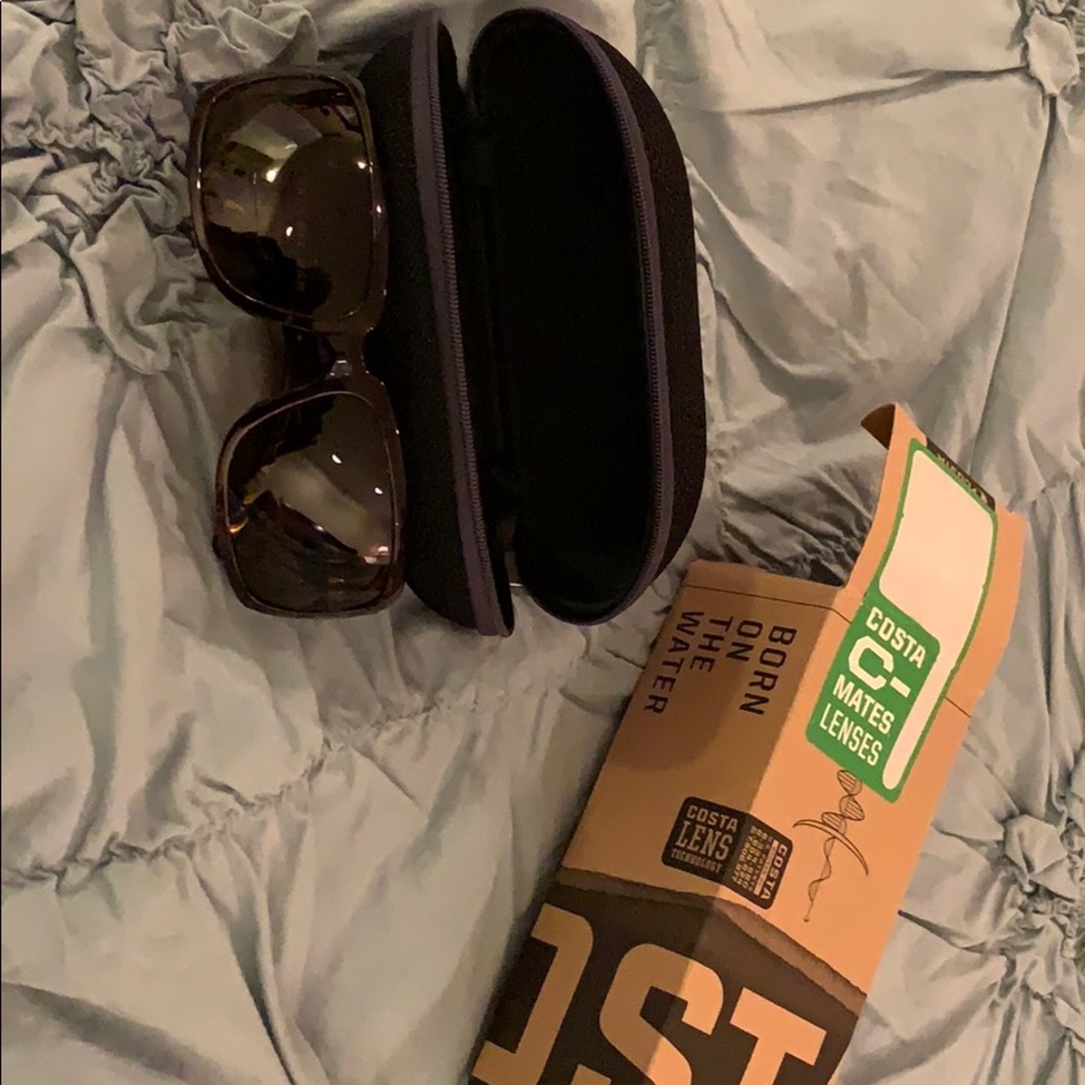 Costa Del Mar polarized sun glasses +175 reader